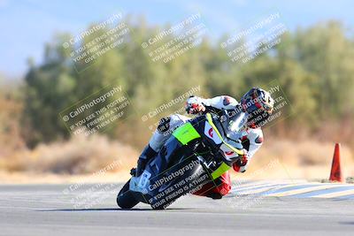 media/Jan-08-2022-SoCal Trackdays (Sat) [[1ec2777125]]/Turn 7 (1035am)/